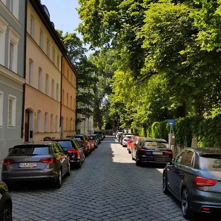 شقة Fuenfbettzimmer Mit Etagenbad Im Hostel, Innenstadt *