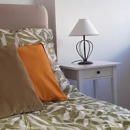 Appartement Fuenfbettzimmer Mit Etagenbad Im Hostel, Innenstadt Munich